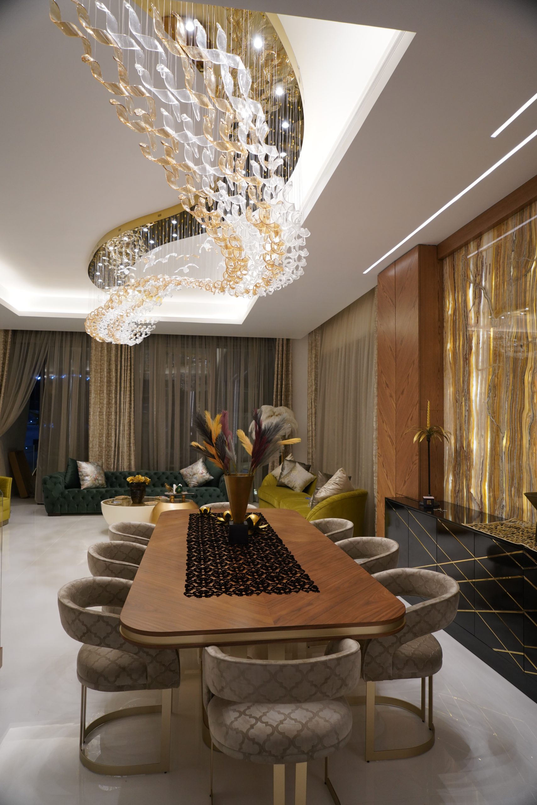 CM1000211597260087346